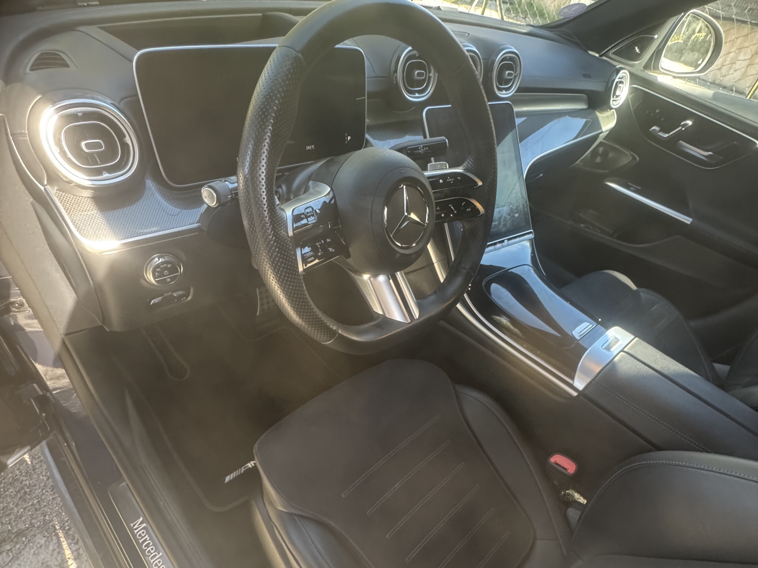 Mercedes Classe C 300de — ambiance lumineuse habitacle